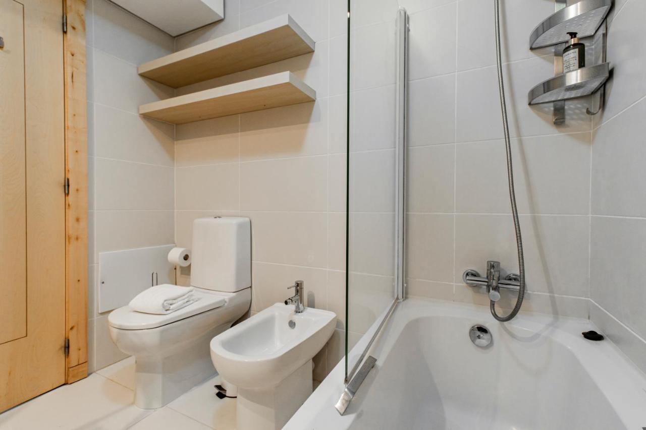 D Joao IV Apartment With Terrace By Lovelystay Porto Buitenkant foto